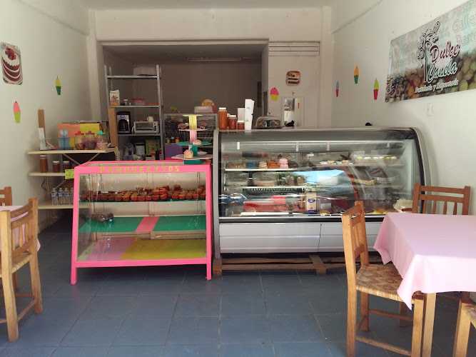 Fotografia tomada fuera de pasteleria y reposteria Dulce Canela - Cake shop en Chilpancingo de los Bravo, Gro.