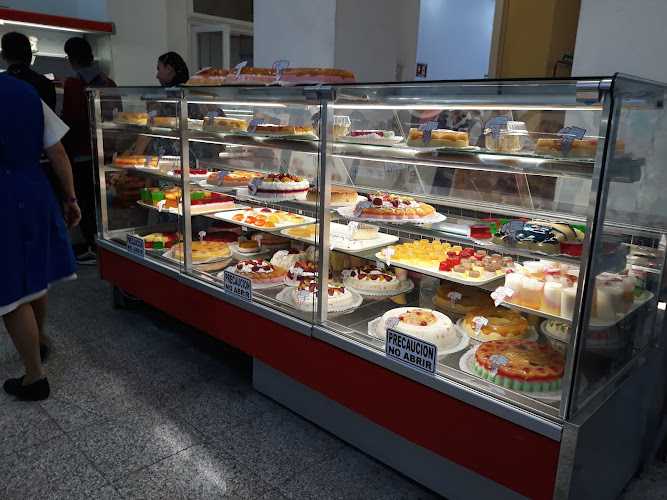 Fotografia tomada fuera de Pastelería Ideal - Panadería en Cuauhtémoc, CDMX