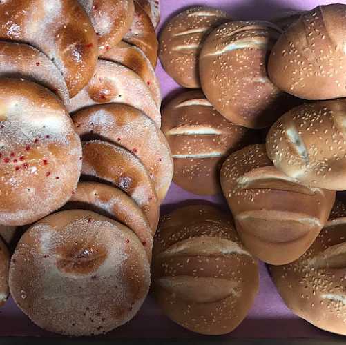 Fotografia tomada fuera de Panadería Núñez - Panadería en Tlacolula de Matamoros, Oax.