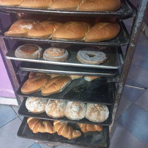 Fotografia tomada fuera de Panificadora DON PANCHO La original casa del buen pan. - Panadería en Acatlán de Pérez Figueroa, Oax.