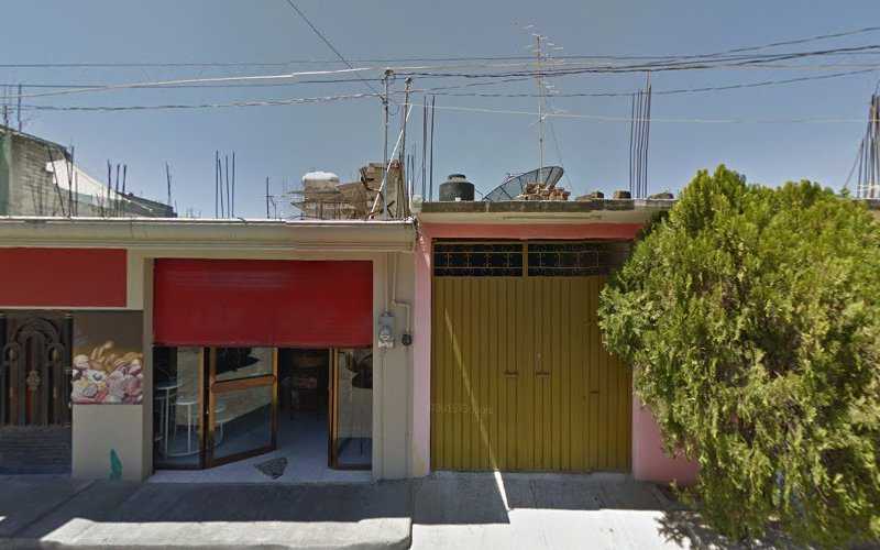 Fotografia tomada fuera de Pastinel - Panadería en Acatlán de Osorio, Pue.