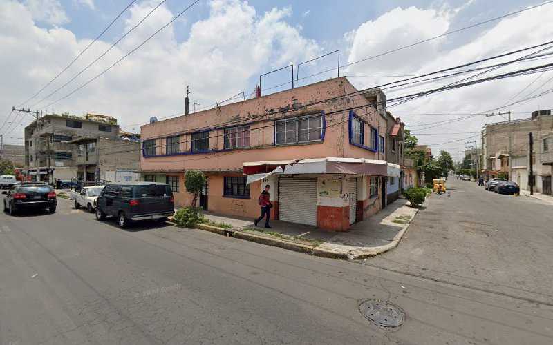 Fotografia tomada fuera de Expendio de Pan Gloria - Panadería en Cdad. Nezahualcóyotl, Edomex.