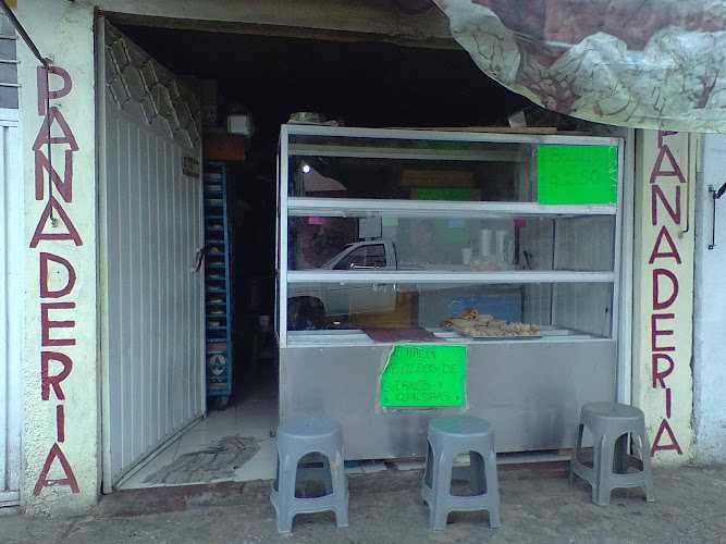 Fotografia tomada fuera de Panadería Juquilita - Panadería en Cdad. Nezahualcóyotl, Edomex.